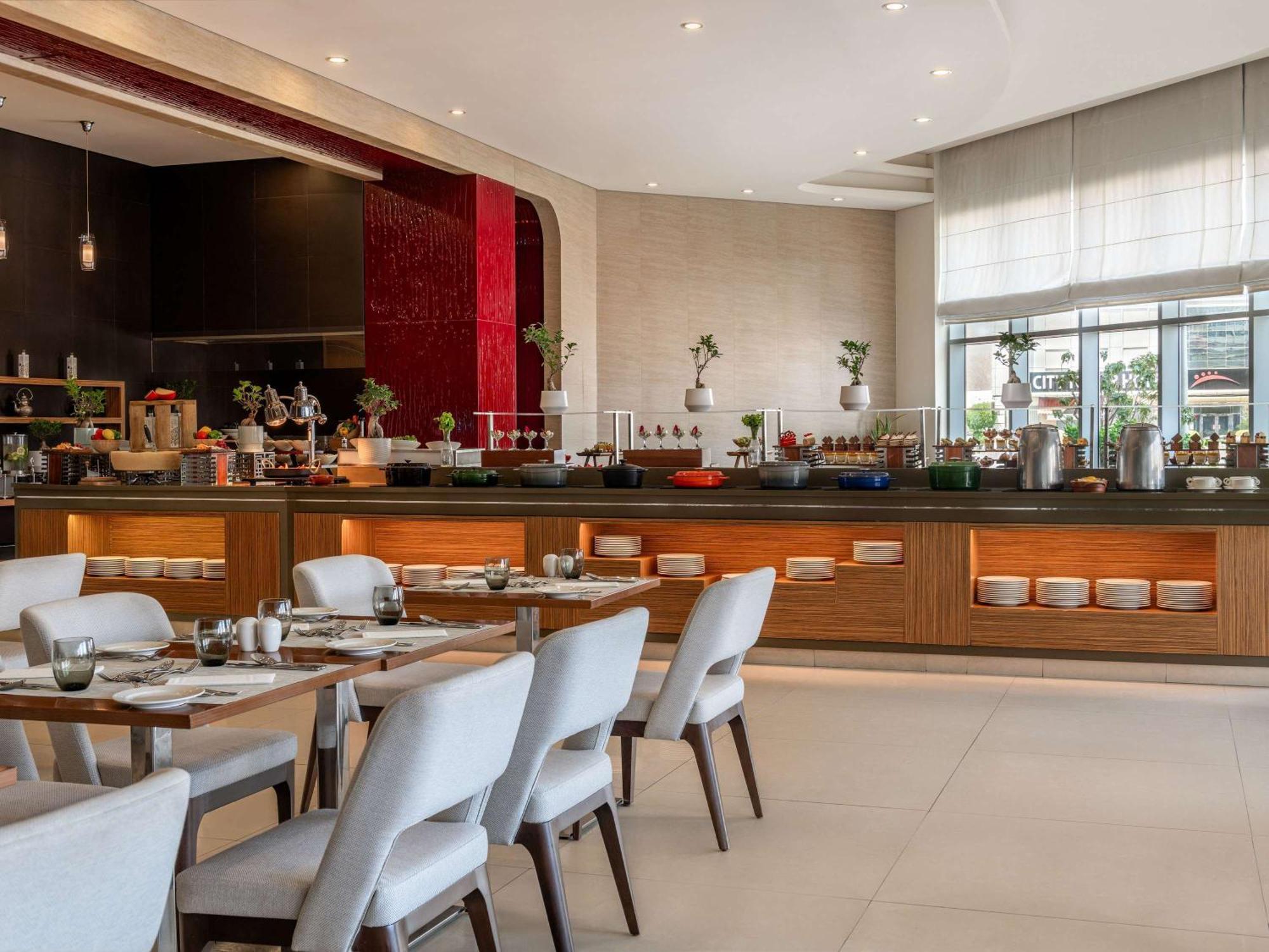 Novotel Fudzsejra Kültér fotó